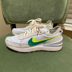 Nike Waffle One SE Sneakers